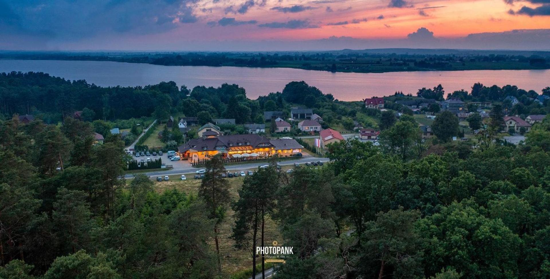 Hotel Marina Nielisz Exteriör bild