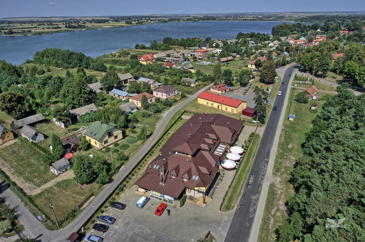 Hotel Marina Nielisz Exteriör bild