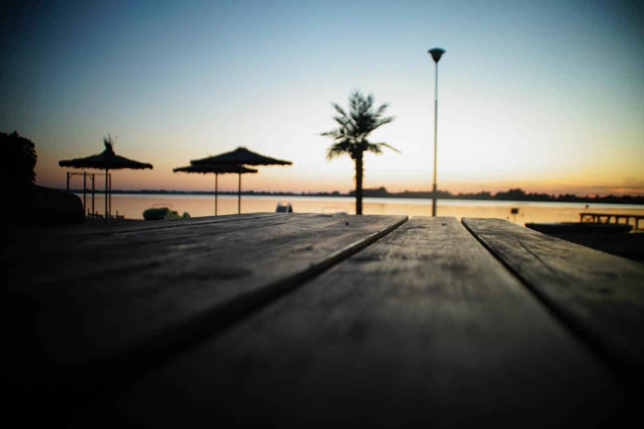 Hotel Marina Nielisz Exteriör bild